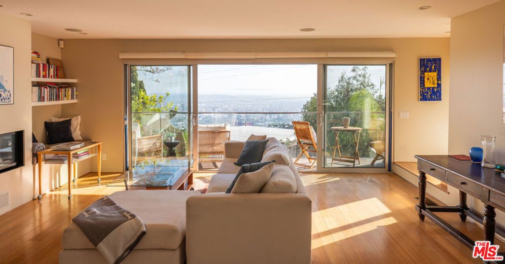 2158 Sunset Plaza Drive, Los Angeles