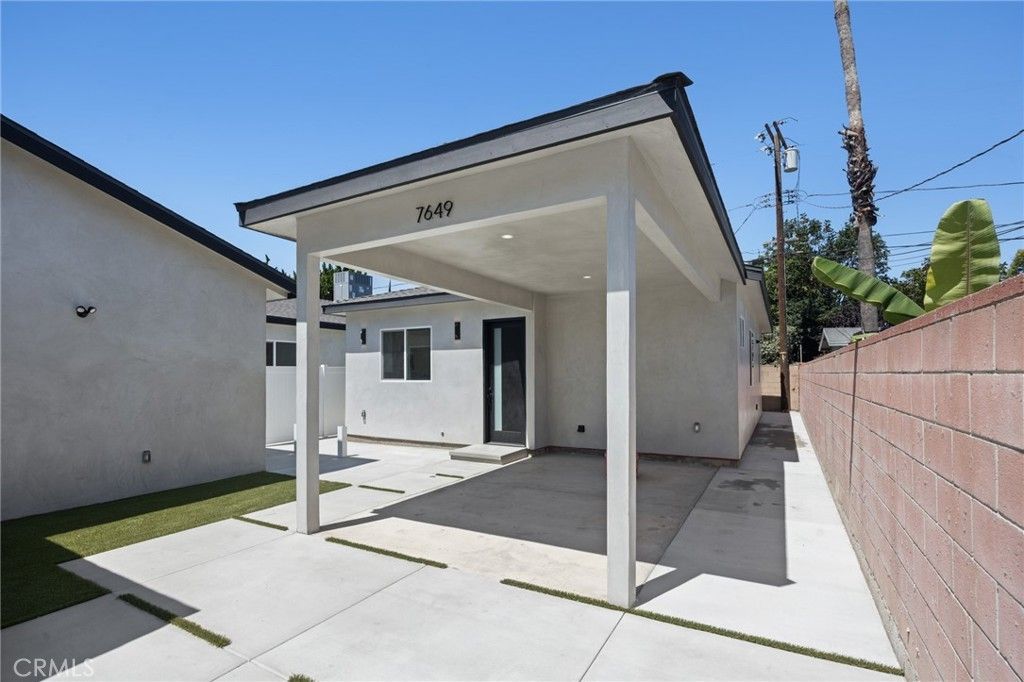 7649 Melvin Avenue, Reseda