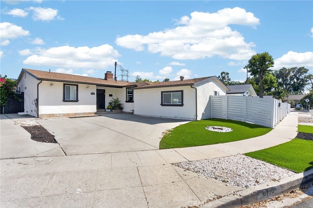 6710 Kurl Way, Reseda