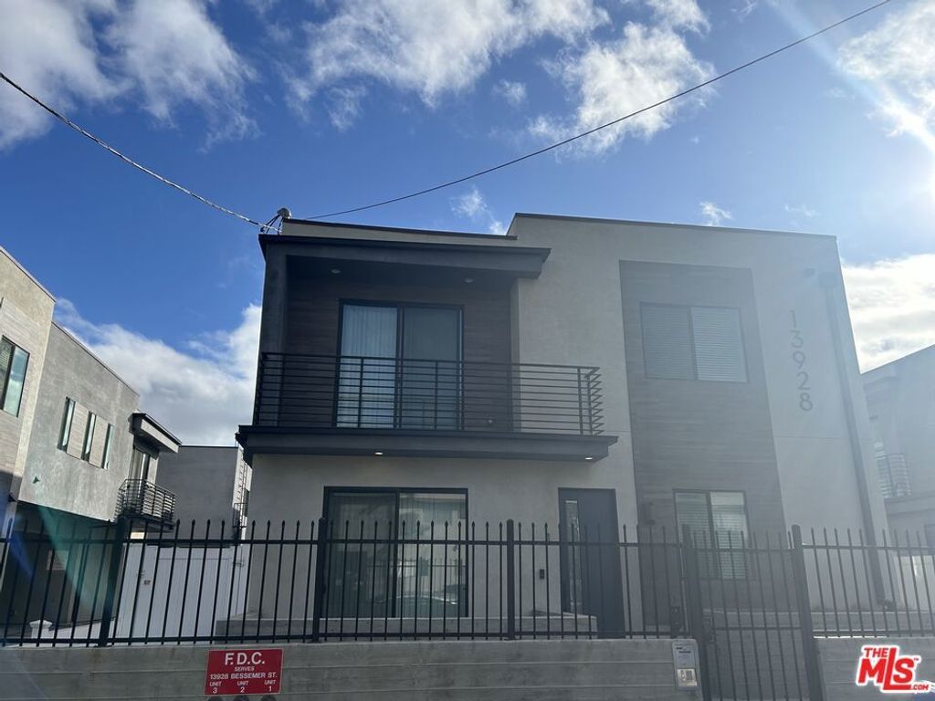 13928 Bessemer Street # 2, Van Nuys