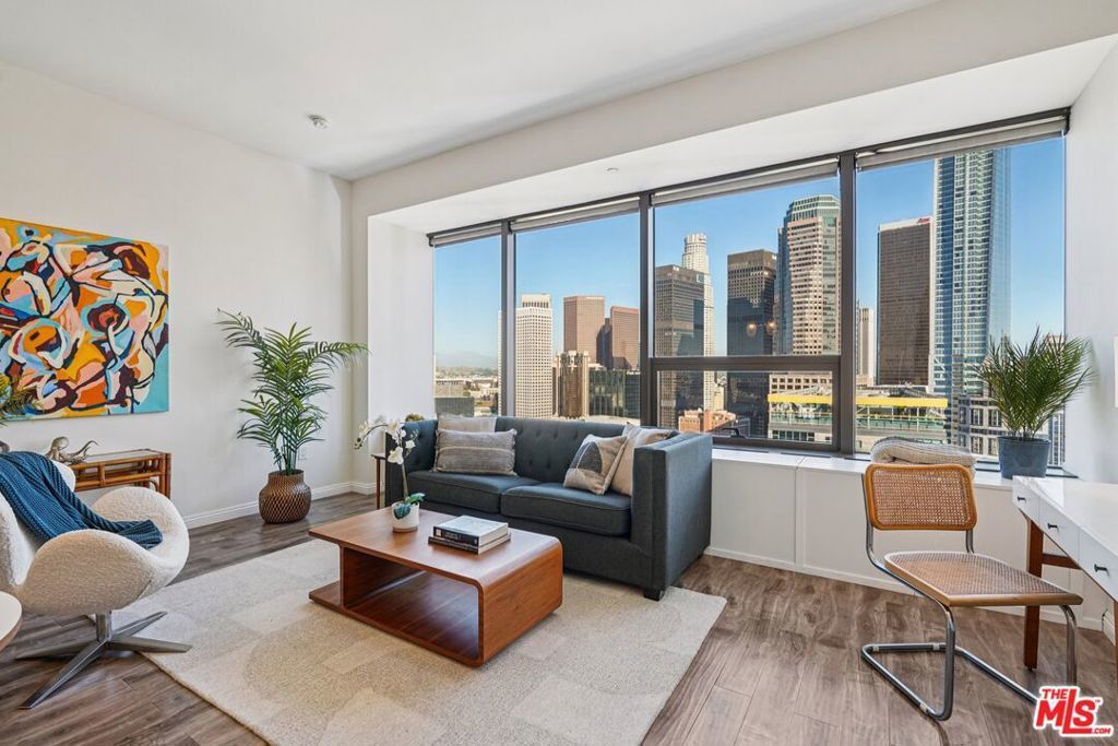 1100 Wilshire Boulevard # 2209, Los Angeles