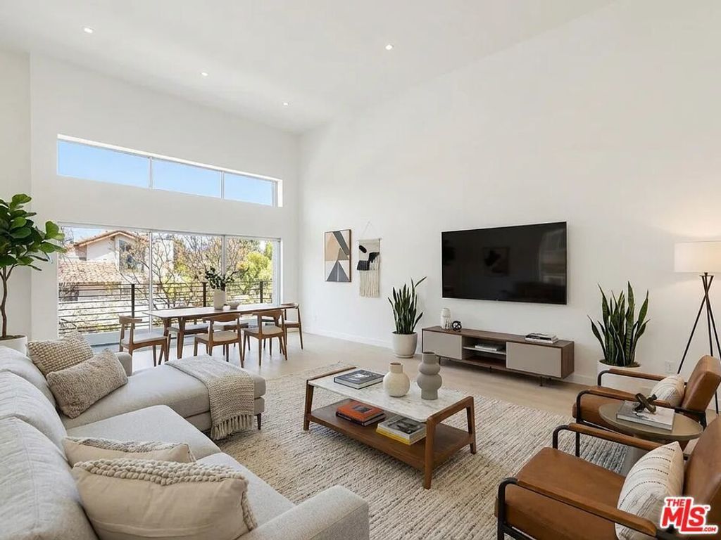 10630 Wilkins Avenue # 301, West Los Angeles