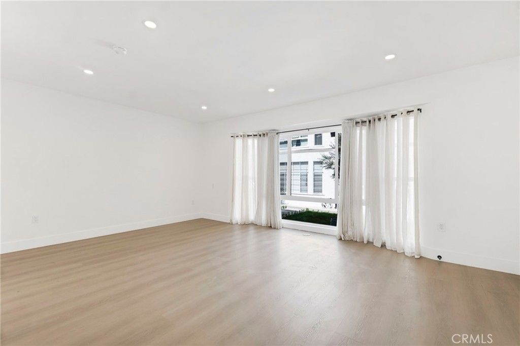 6300 Orange Street # 8, Los Angeles