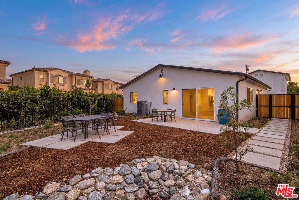 345 Genoa Street # Adu, Monrovia