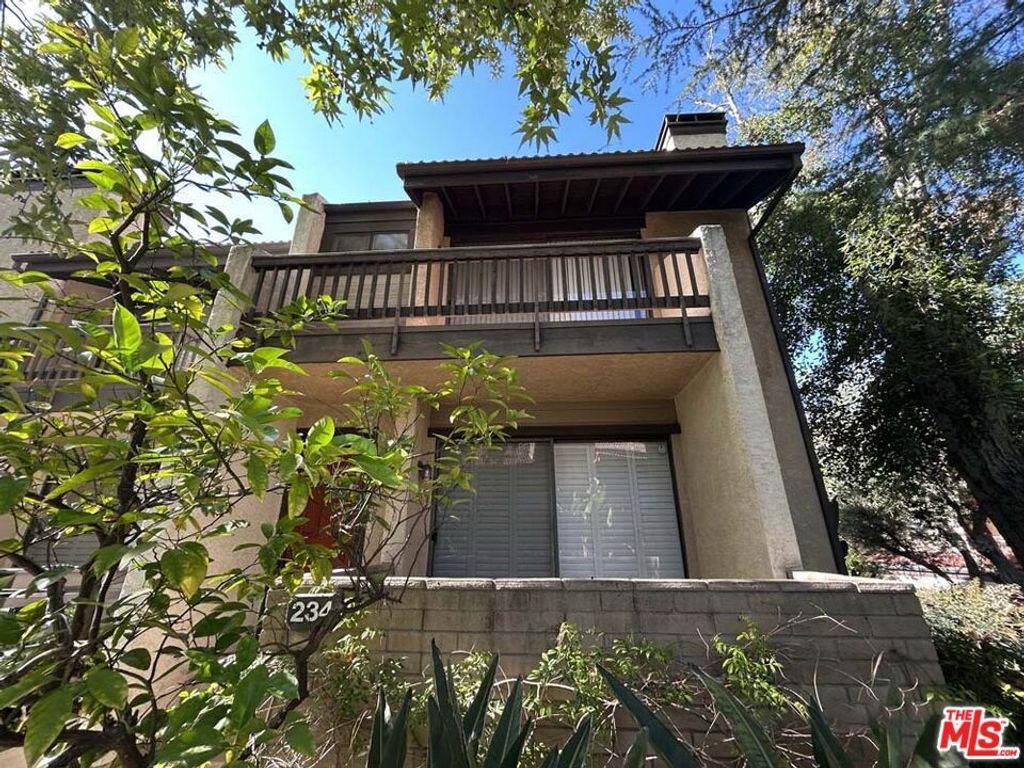 21820 Marylee Street # 234, Woodland Hills