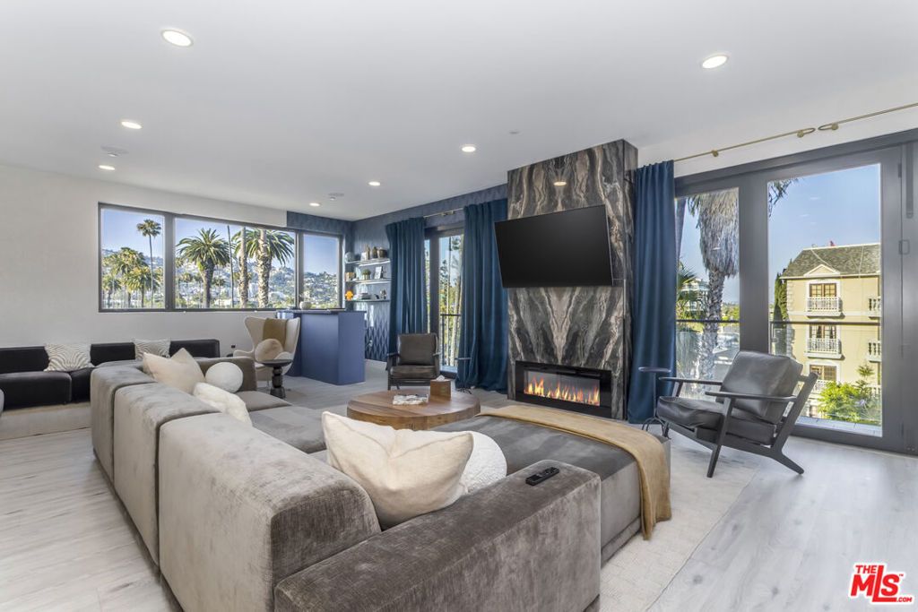 137 N Doheny Drive # 3, Los Angeles