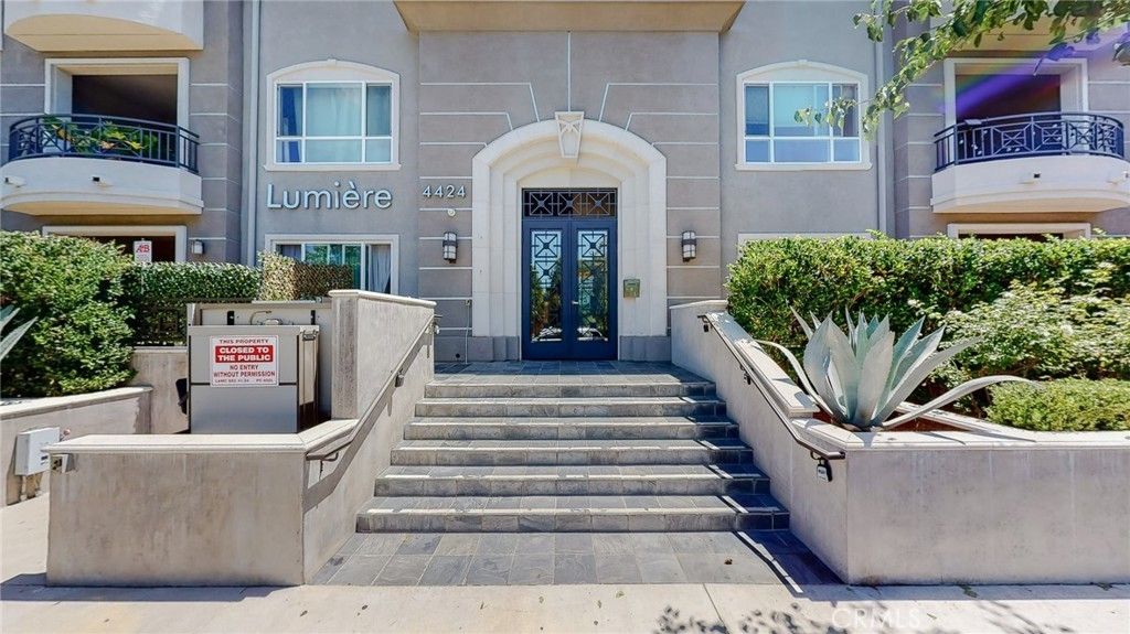 4424 Whitsett Avenue # 206, Studio City
