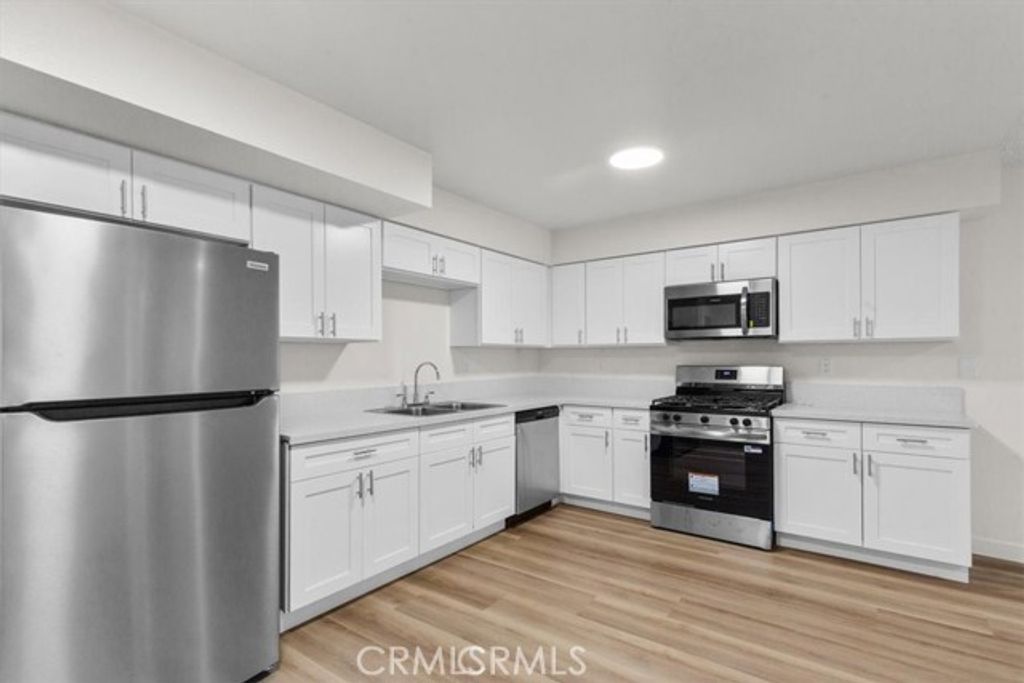 1002 Lombard Dr, Redlands