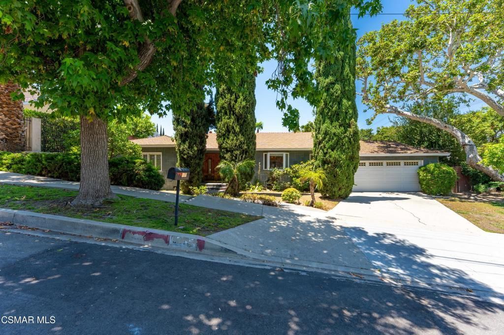 5919 Rolling Road, Woodland Hills