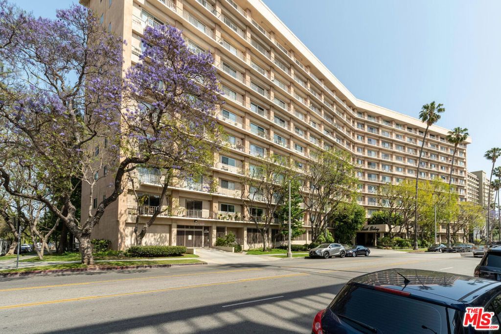 100 S Doheny Drive # 518, Los Angeles