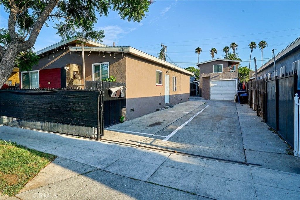 218 E 25th, Long Beach