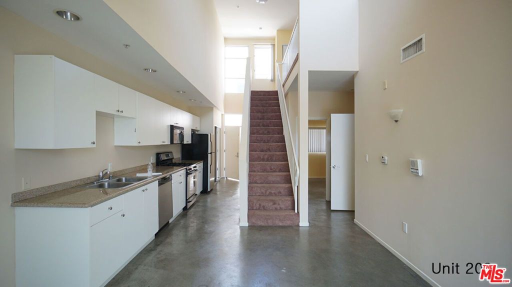 922 W 23rd Street # 209, Los Angeles