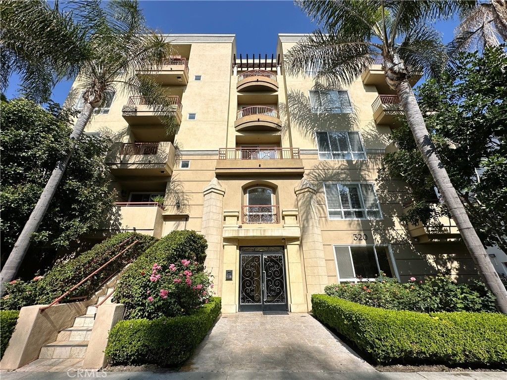 320 S Willaman Drive # 402, Los Angeles
