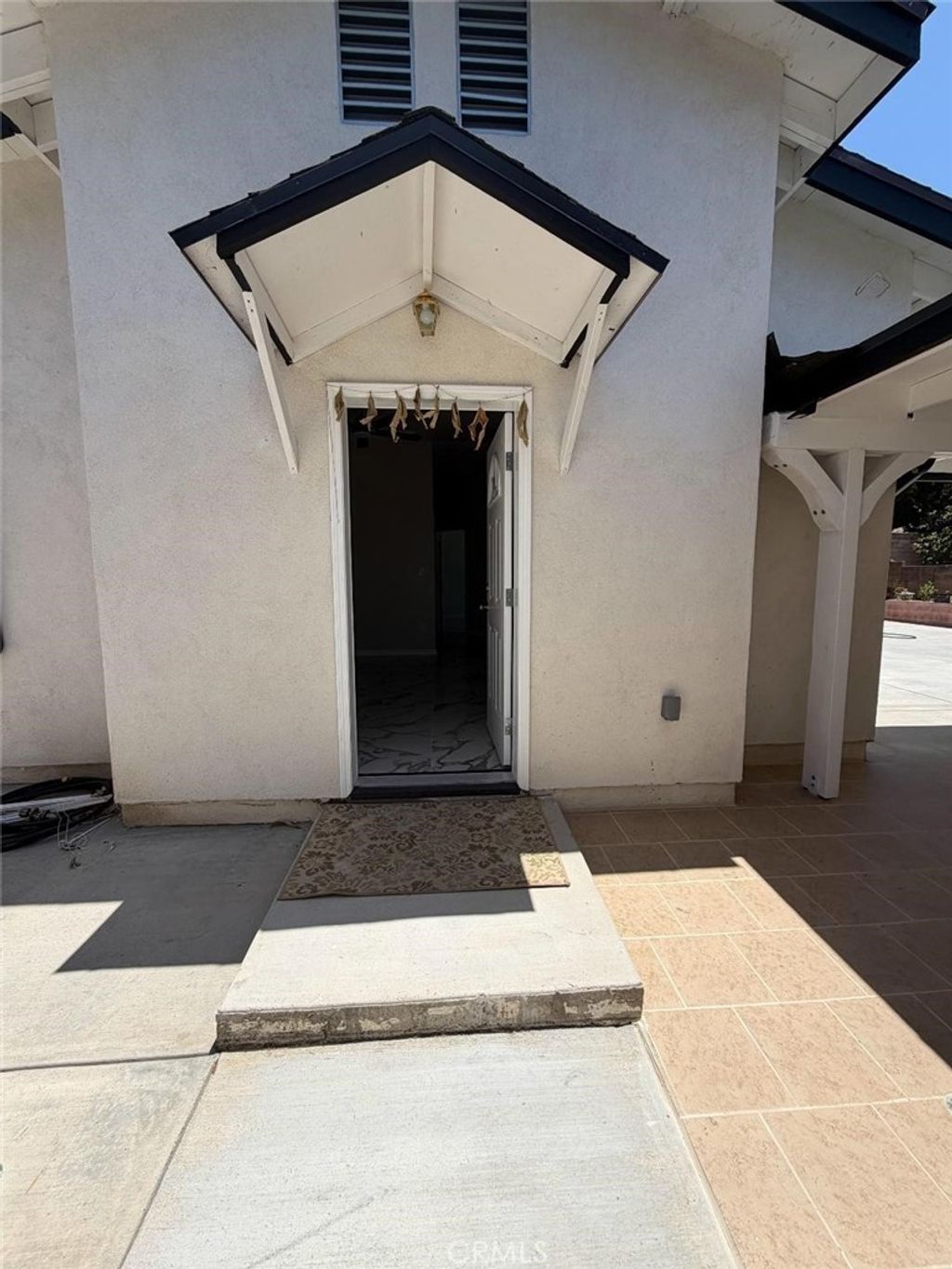 10600 Hillview, Chatsworth