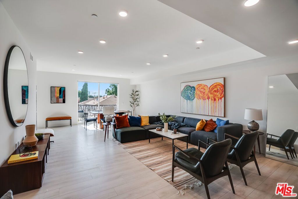 1021 S Shenandoah Street # 303, Los Angeles