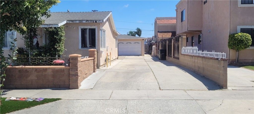 4436 W 165th, Lawndale