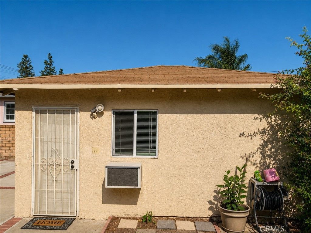 10642 Nettleton #1/2, Sun Valley
