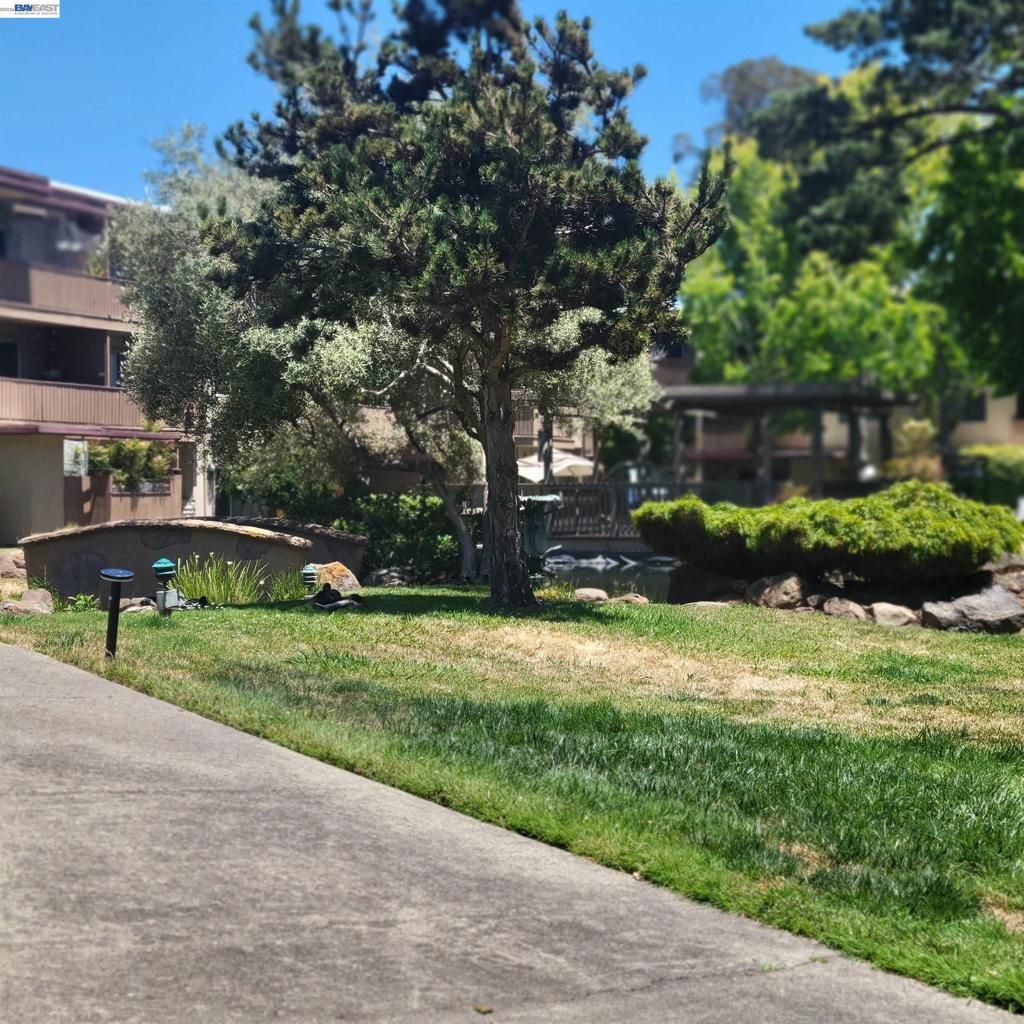 1321 Webster St, Alameda