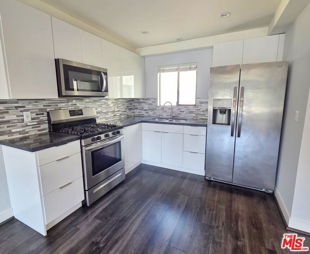 2651 S Hobart Blvd # 6, Los Angeles