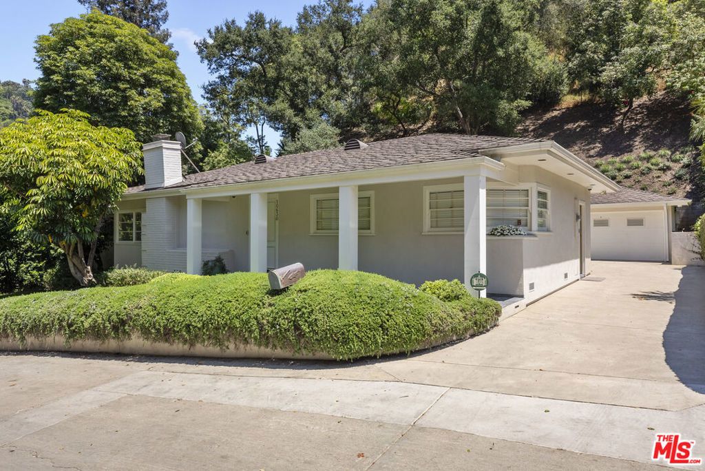 10630 Somma Way, Los Angeles