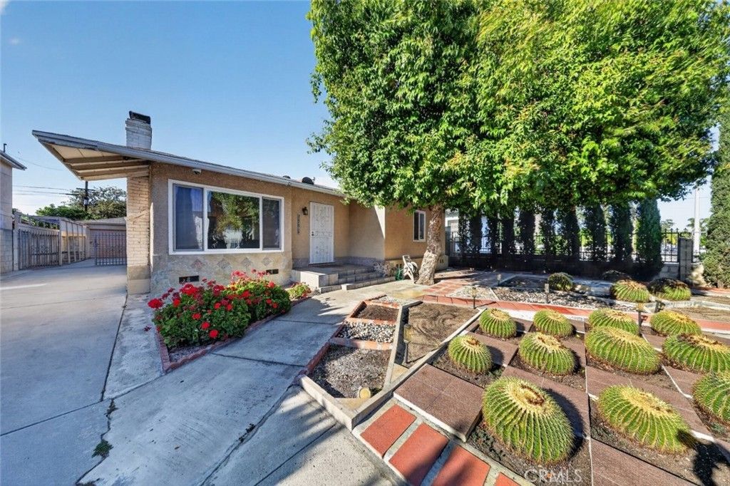 11407 Delano, North Hollywood