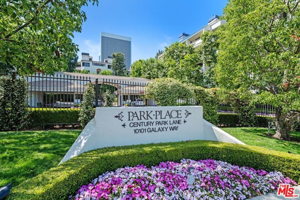 2132 Century Park Lane # 103, Los Angeles