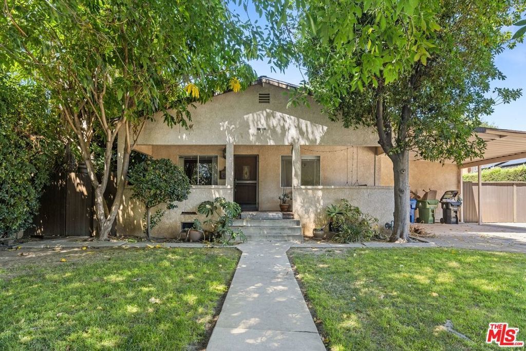 5723 Stansbury Avenue, Sherman Oaks
