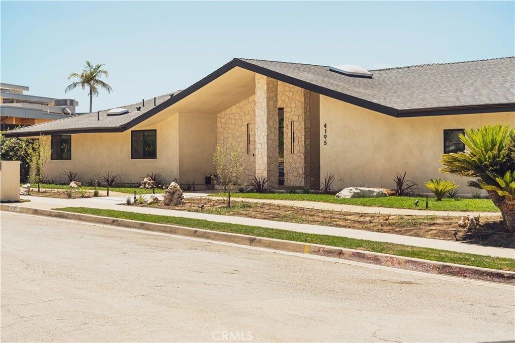 4195 Alonzo Ave, Encino