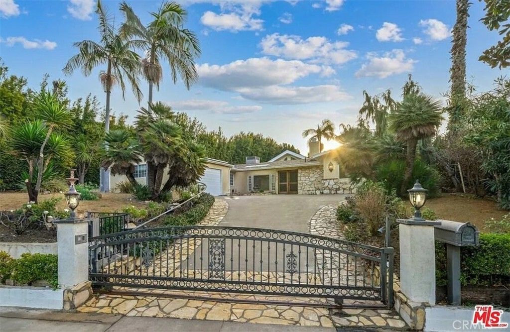 1212 San Vicente, Santa Monica