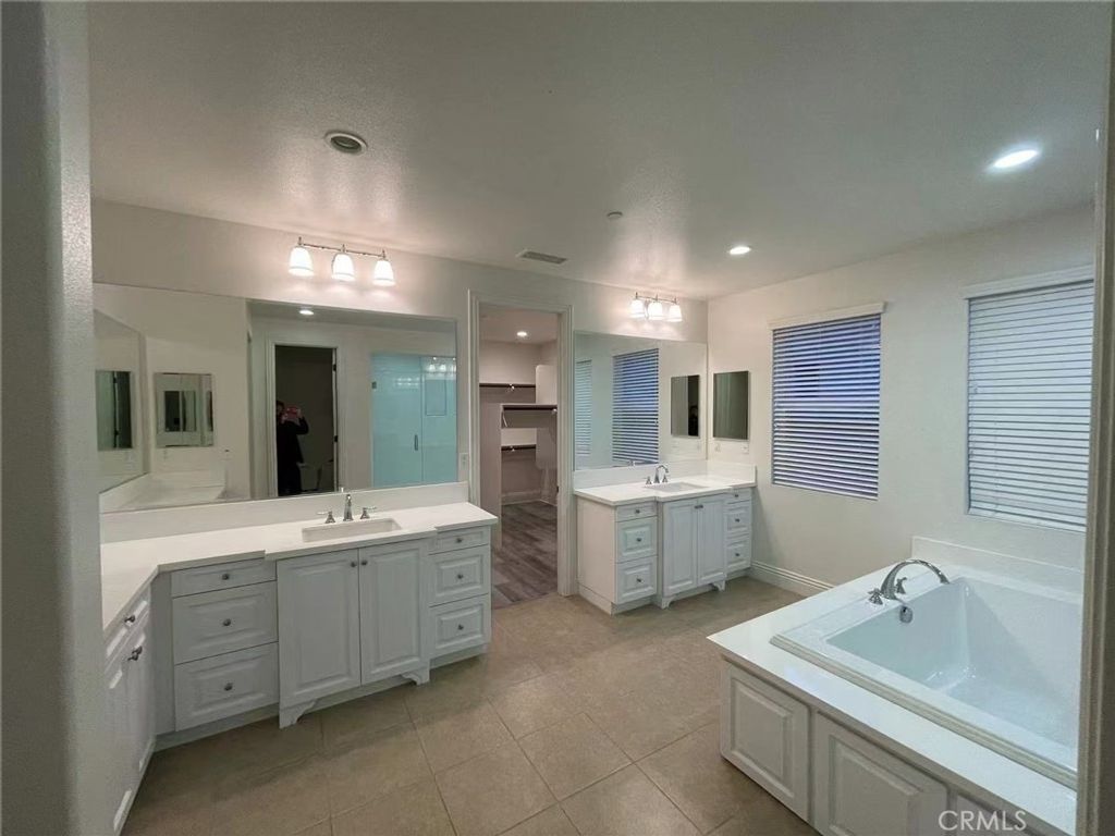 58 Windwalker Way, Tustin