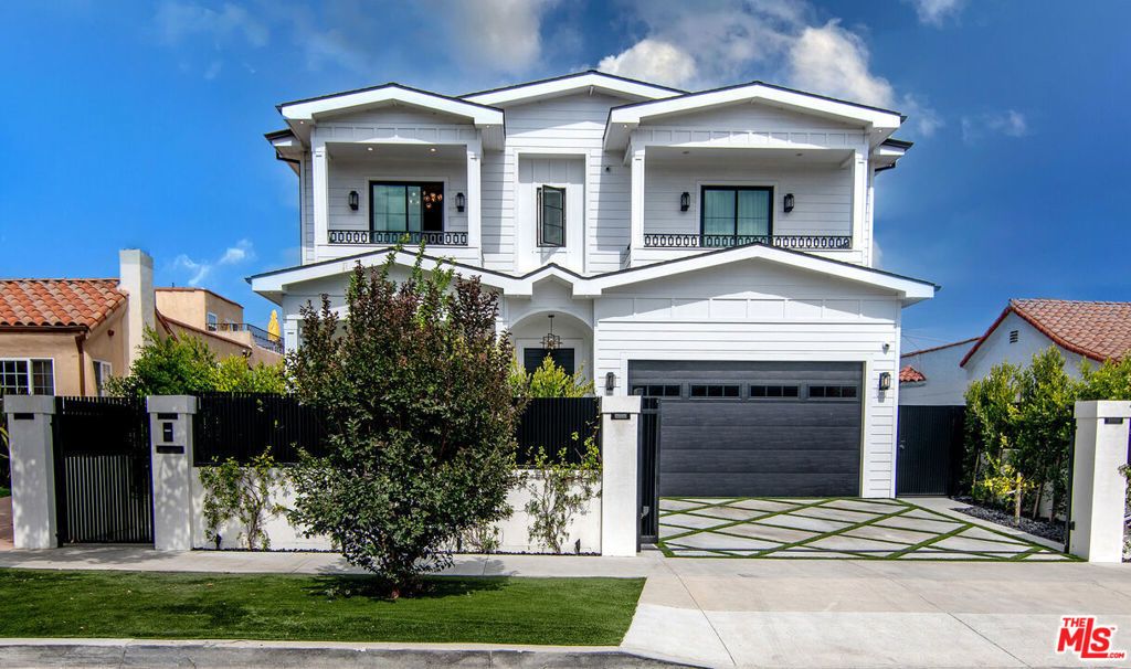 418 N Poinsettia Place, Los Angeles
