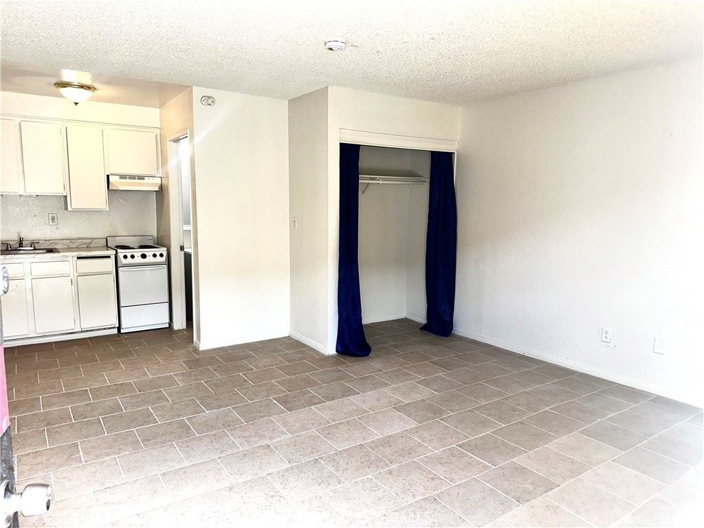 11661 11663 White Avenue # 6, Adelanto