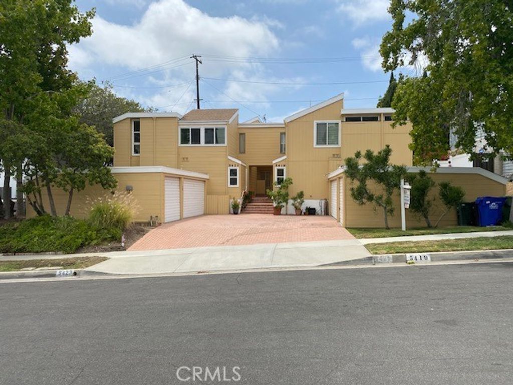 5421 S La Cienega Avenue, Los Angeles