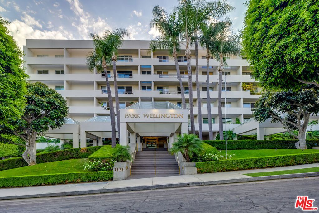 1131 Alta Loma Road # 208, West Hollywood