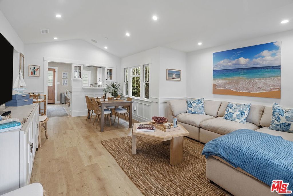 204 S Broadway, Redondo Beach
