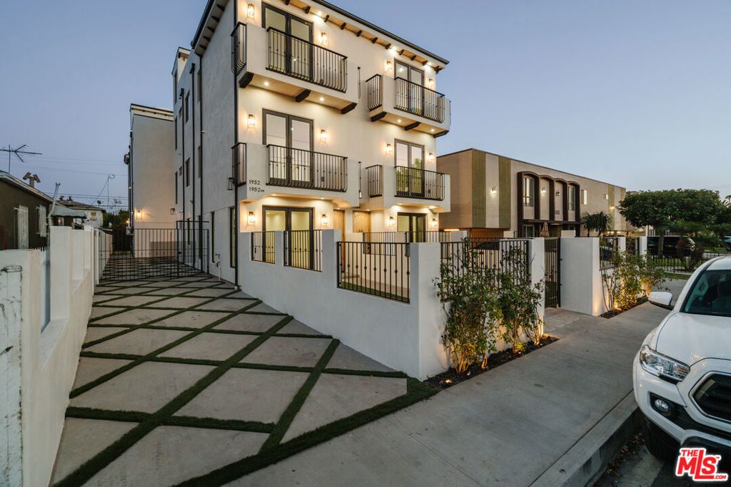 1952 S Garth Avenue # 1/2, Los Angeles