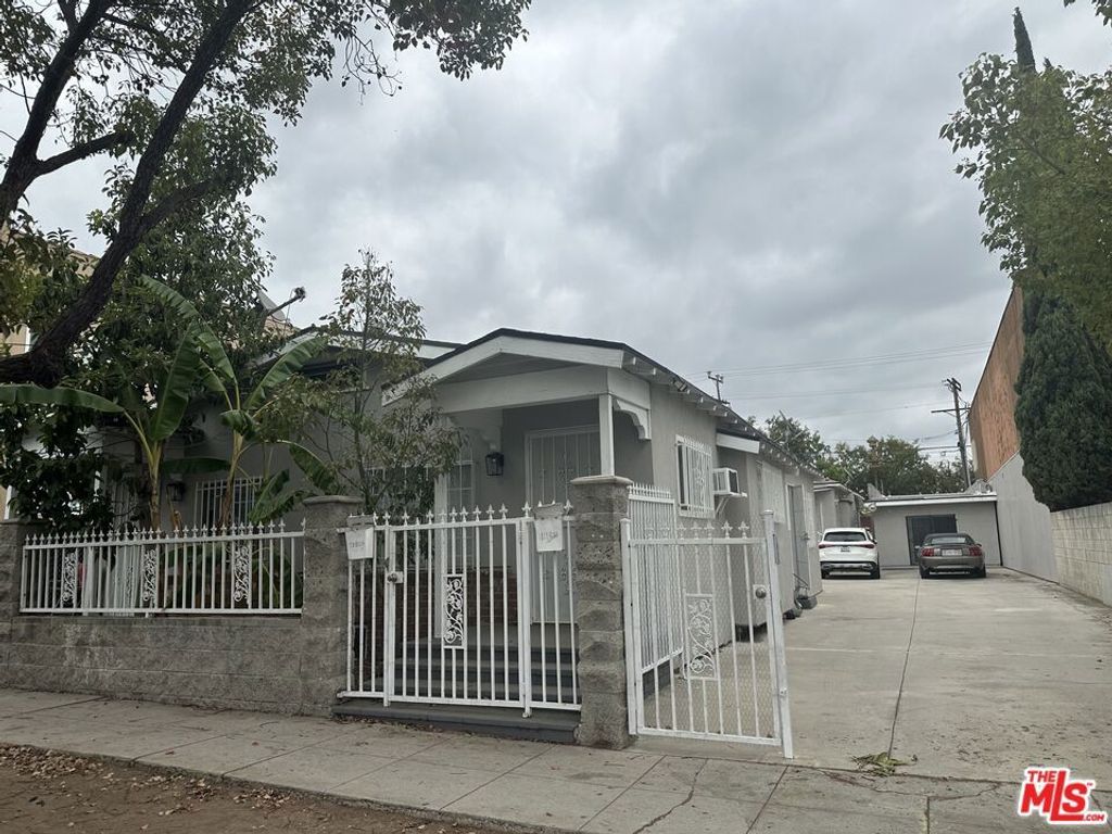 1116 N Ardmore Avenue, Los Angeles