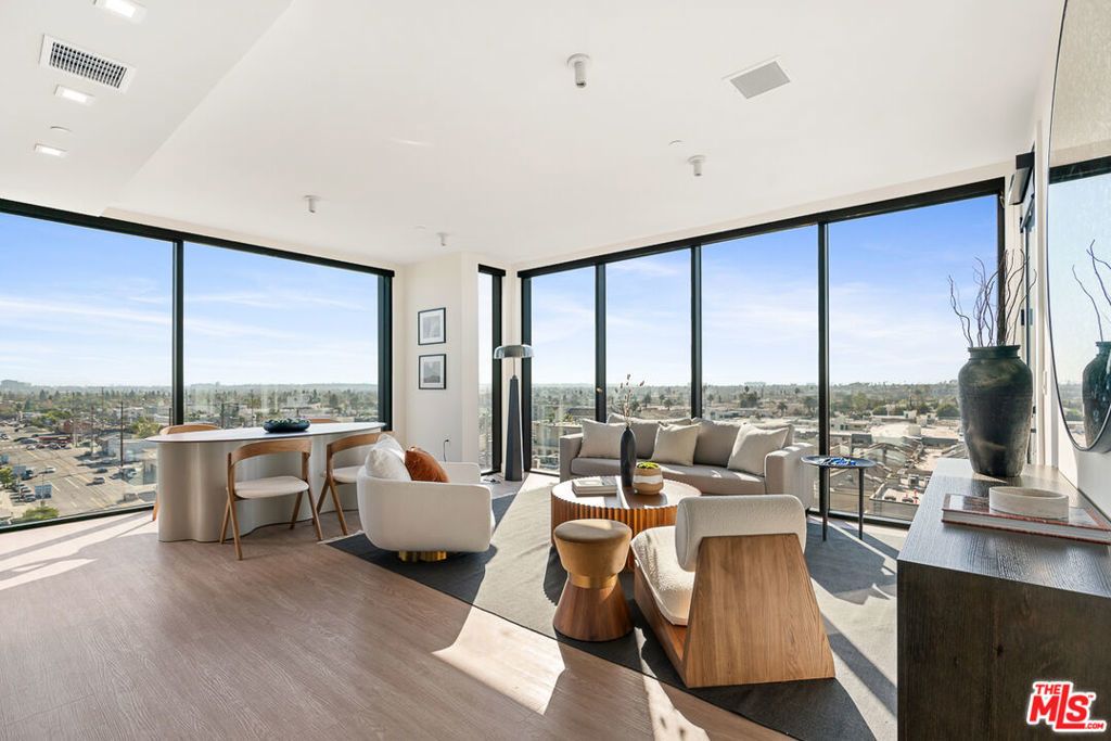 3688 Overland Avenue # 724, Los Angeles