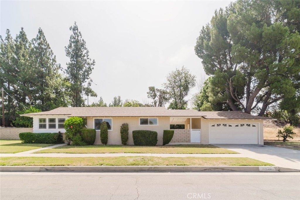 10826 Blucher Avenue, Granada Hills