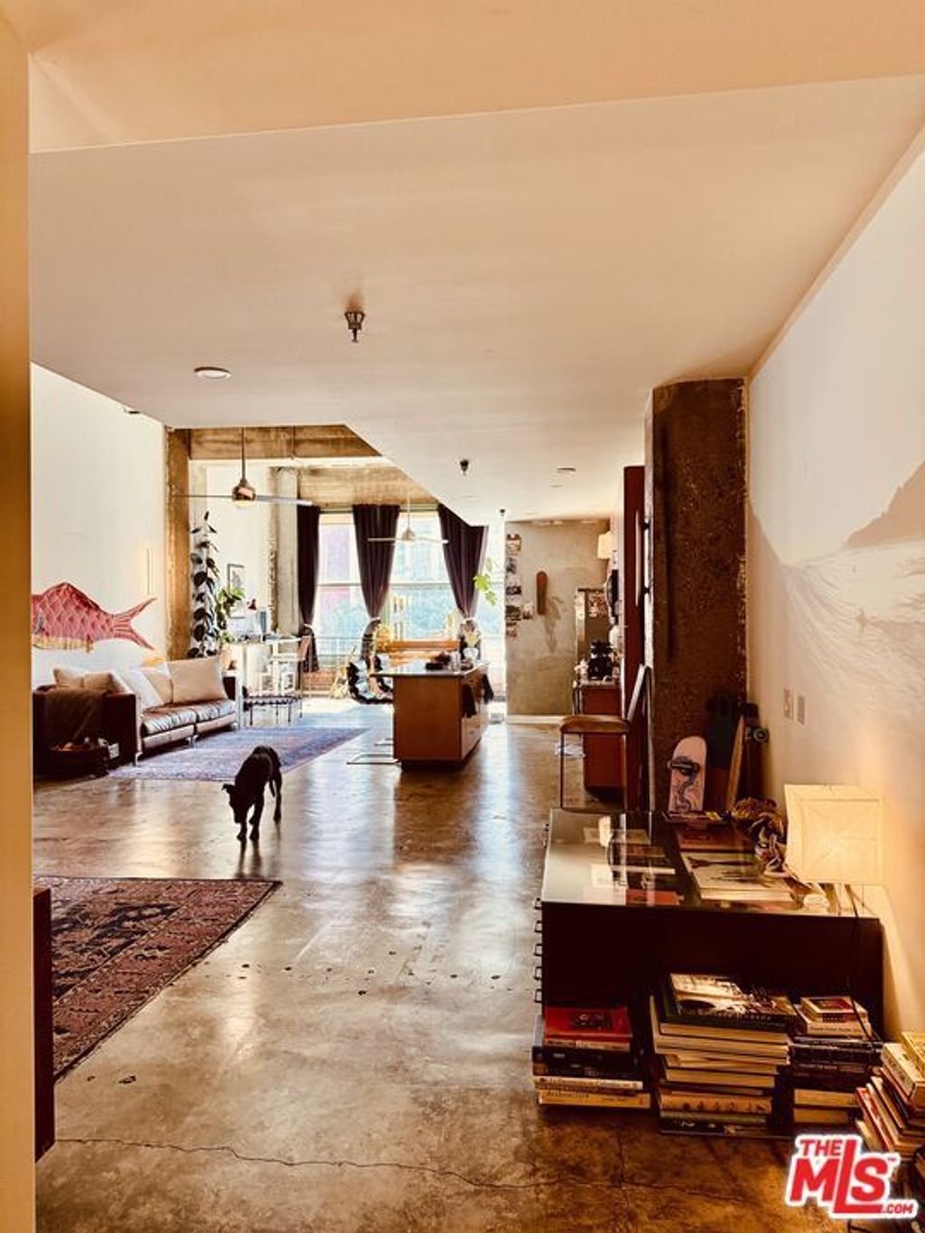 711 S Olive Street # 402, Los Angeles