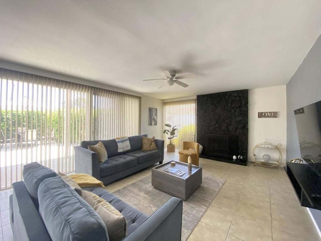 46023 Portola Avenue # 17, Palm Desert