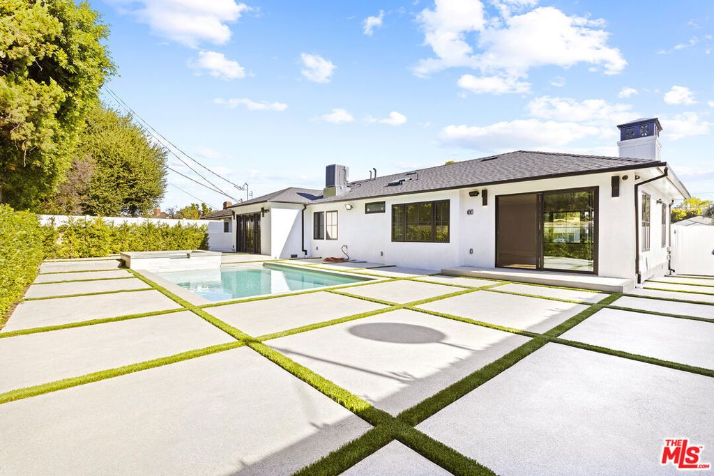 4919 Noeline Avenue, Encino