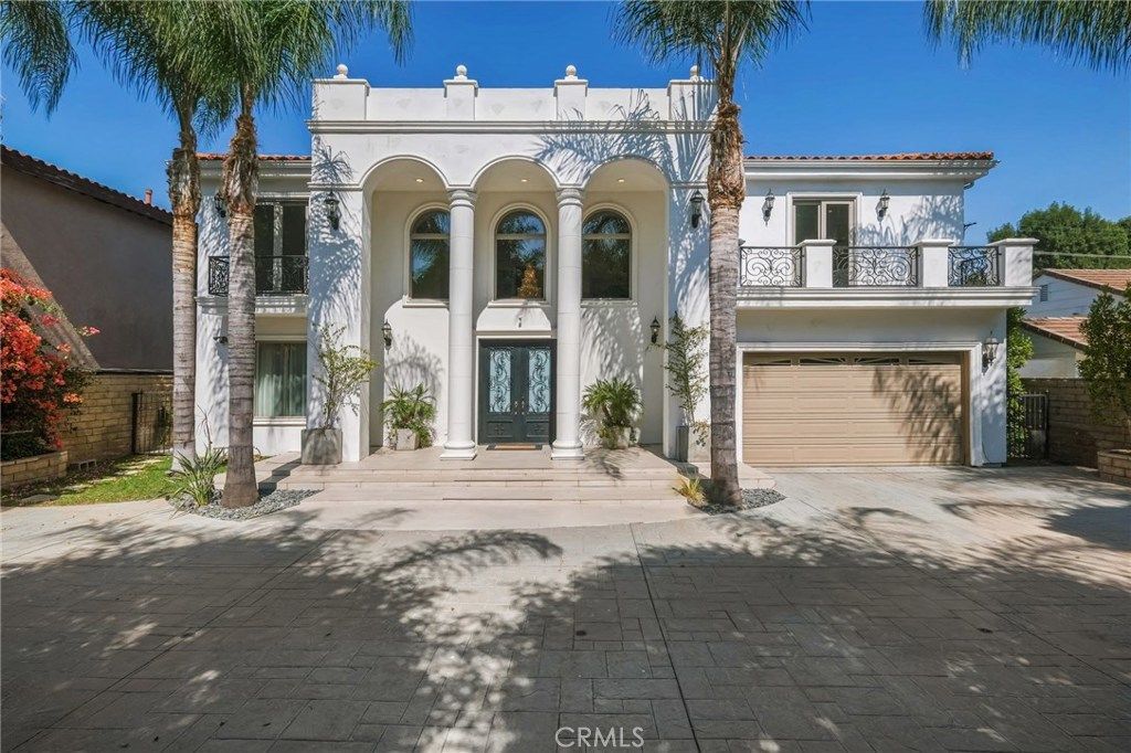 16459 Otsego Street, Encino
