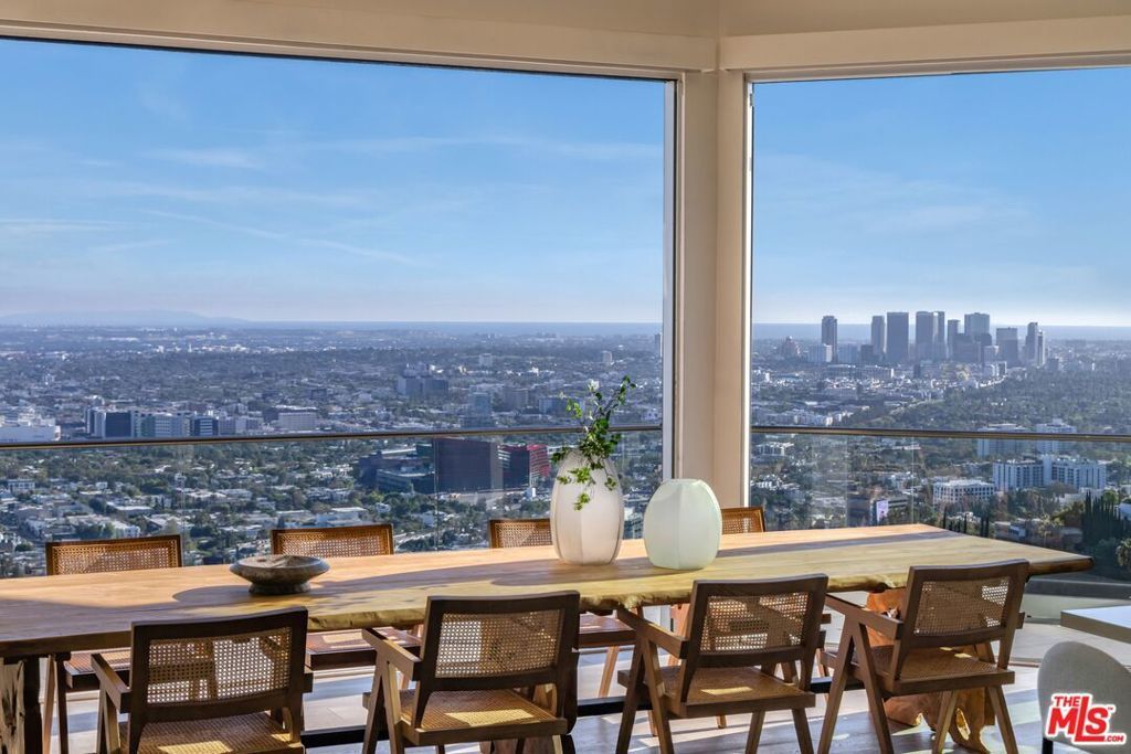 8572 Hillside Avenue, Los Angeles