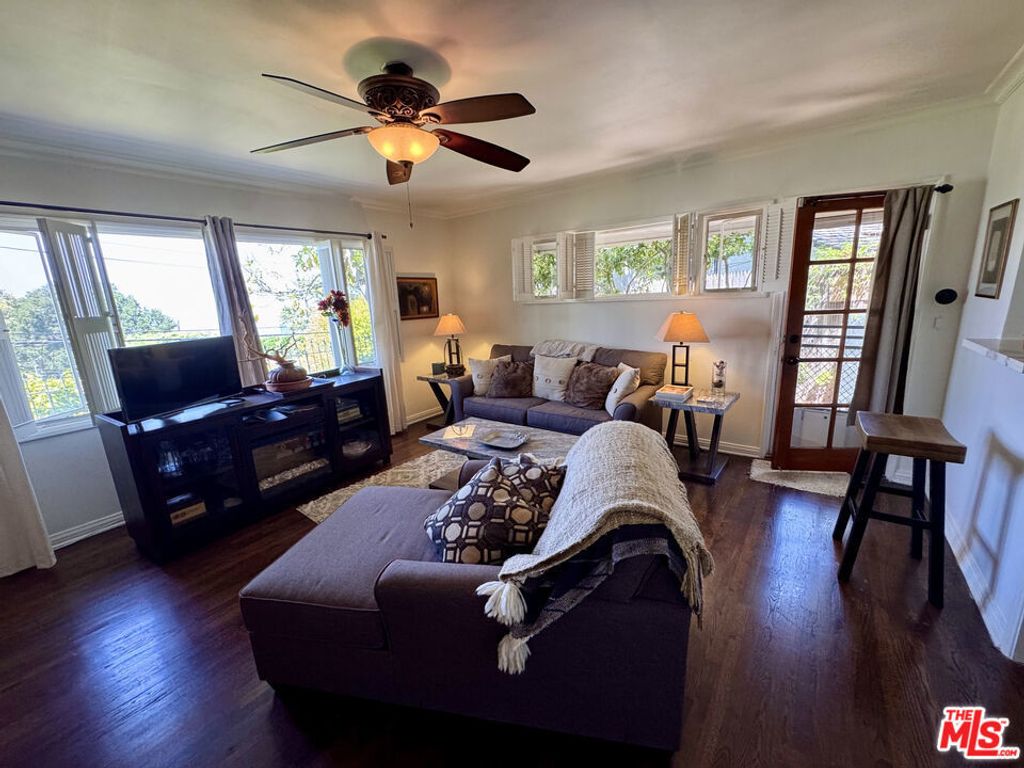 7756 Torreyson Dr. # A, Los Angeles