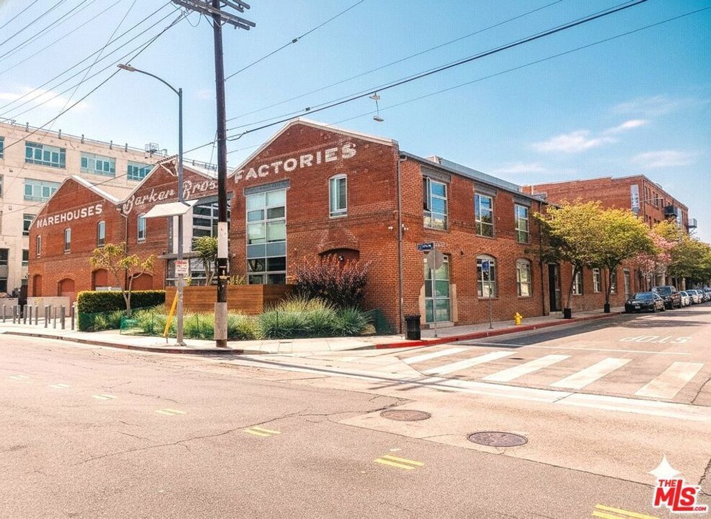 527 Molino Street # 202, Los Angeles