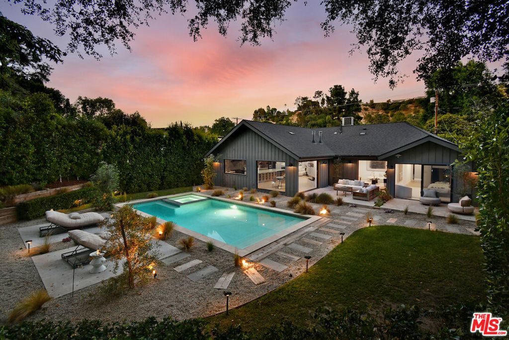 3721 Woodcliff Road, Sherman Oaks