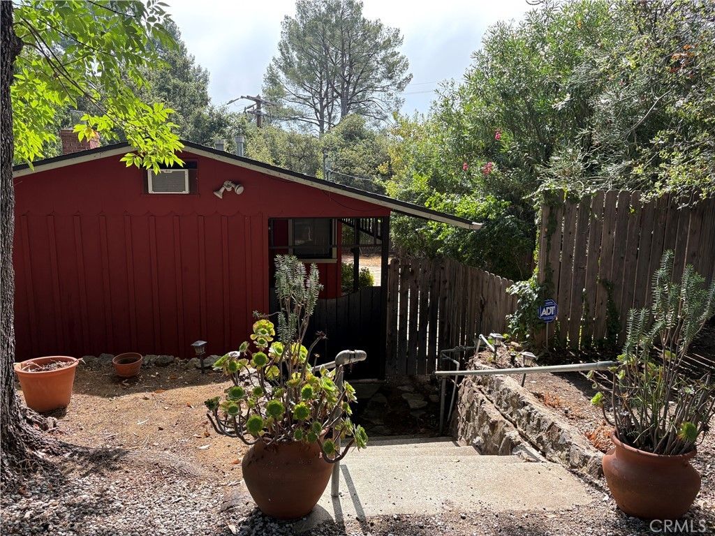 21313 Hillside Dr, Topanga