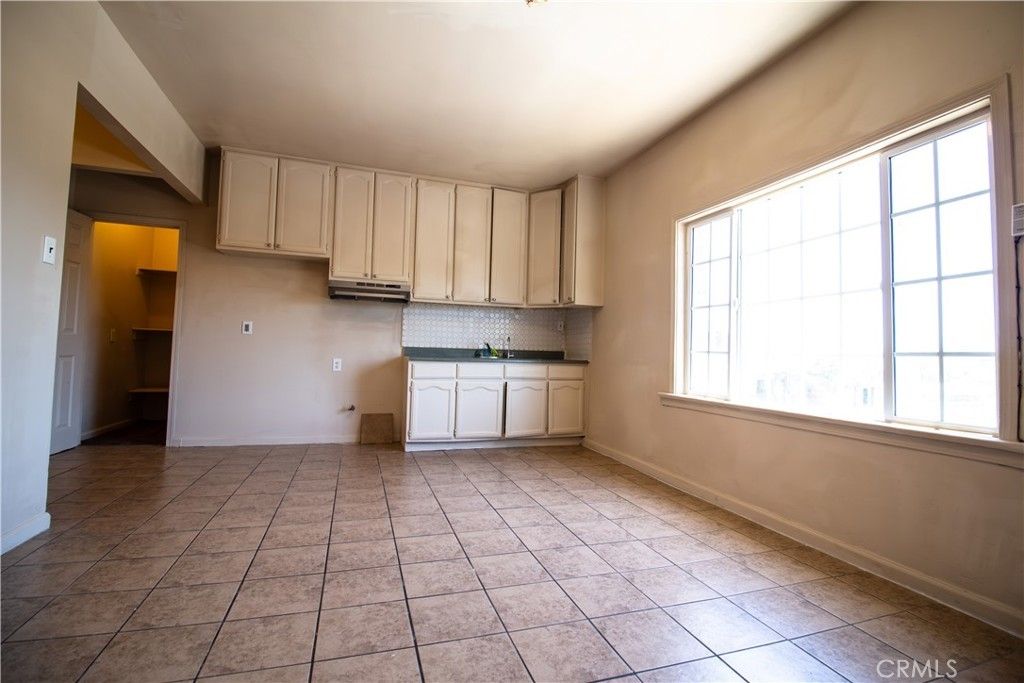4529 S Vermont, Los Angeles