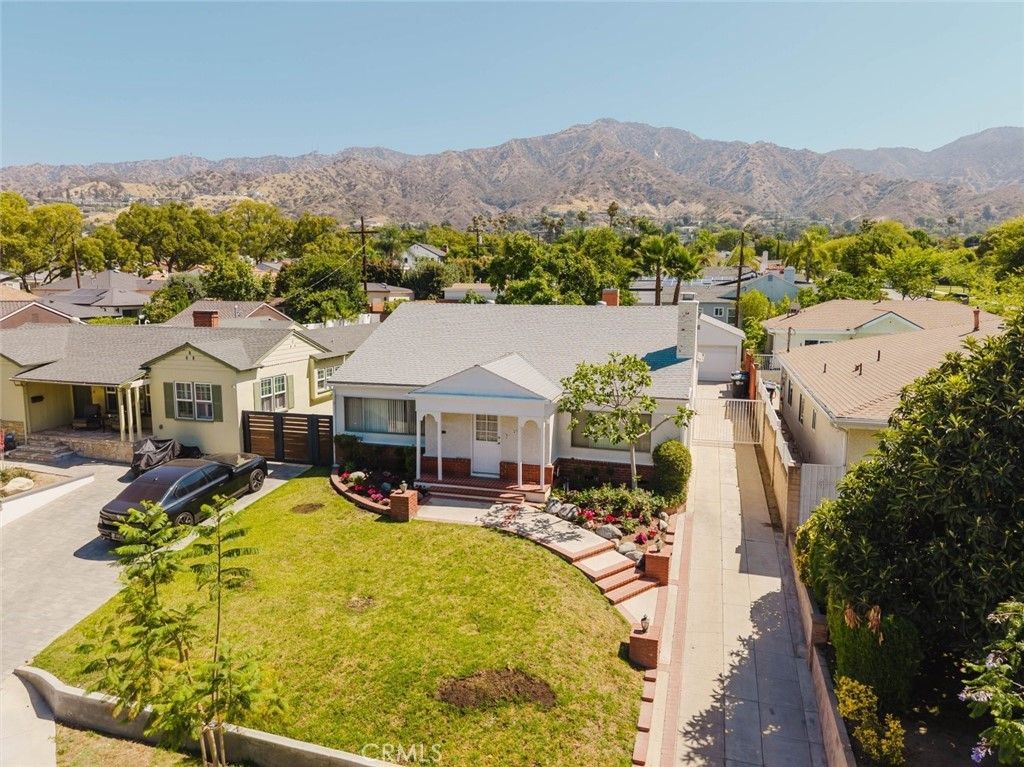 2007 W Kenneth Road, Glendale